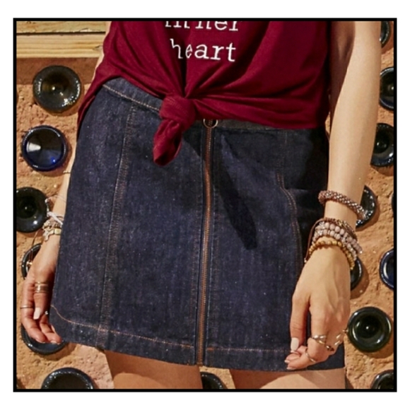altar'd state Dark Wash Zip Denim Mini Skirt XS S - Picture 3 of 5